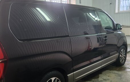 Hyundai Grand Starex Grand Starex I рестайлинг 2, 2019 год, 3 250 000 рублей, 7 фотография