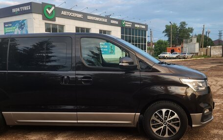 Hyundai Grand Starex Grand Starex I рестайлинг 2, 2019 год, 3 250 000 рублей, 11 фотография