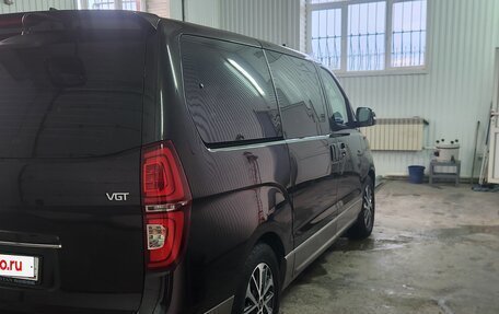 Hyundai Grand Starex Grand Starex I рестайлинг 2, 2019 год, 3 250 000 рублей, 6 фотография