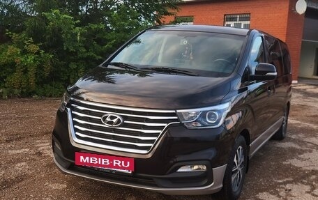 Hyundai Grand Starex Grand Starex I рестайлинг 2, 2019 год, 3 250 000 рублей, 8 фотография