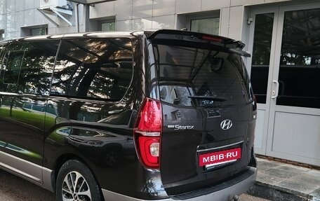 Hyundai Grand Starex Grand Starex I рестайлинг 2, 2019 год, 3 250 000 рублей, 16 фотография