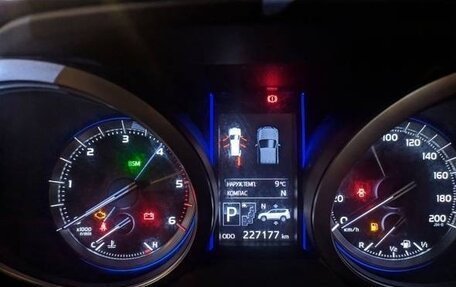 Toyota Land Cruiser Prado 150 рестайлинг 2, 2014 год, 3 450 000 рублей, 25 фотография