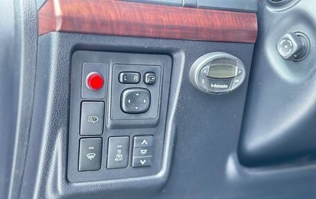 Toyota Land Cruiser Prado 150 рестайлинг 2, 2014 год, 3 450 000 рублей, 18 фотография