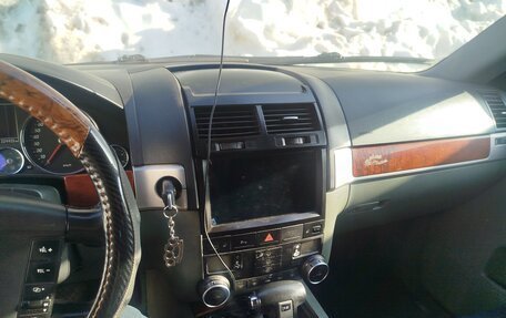 Volkswagen Touareg III, 2005 год, 1 300 000 рублей, 14 фотография