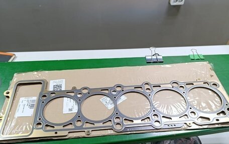 Volkswagen Touareg III, 2005 год, 1 300 000 рублей, 24 фотография