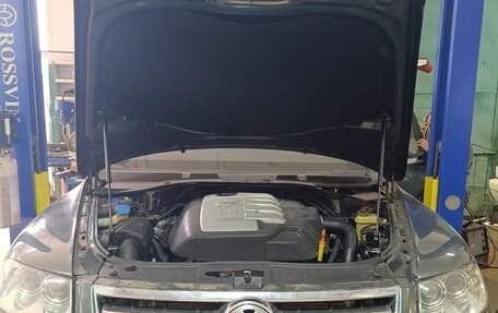 Volkswagen Touareg III, 2005 год, 1 300 000 рублей, 36 фотография