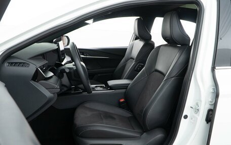 Toyota Camry, 2024 год, 3 798 999 рублей, 12 фотография