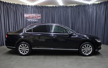 Volkswagen Passat B8 рестайлинг, 2017 год, 1 798 000 рублей, 4 фотография