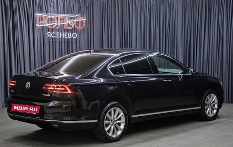 Volkswagen Passat B8 рестайлинг, 2017 год, 1 798 000 рублей, 5 фотография