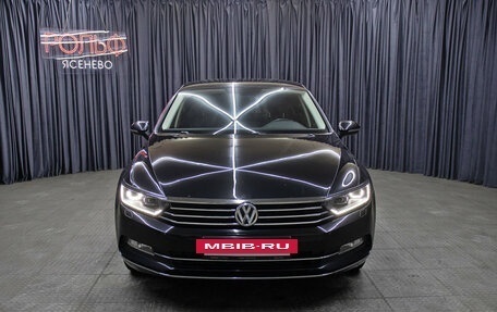 Volkswagen Passat B8 рестайлинг, 2017 год, 1 798 000 рублей, 2 фотография
