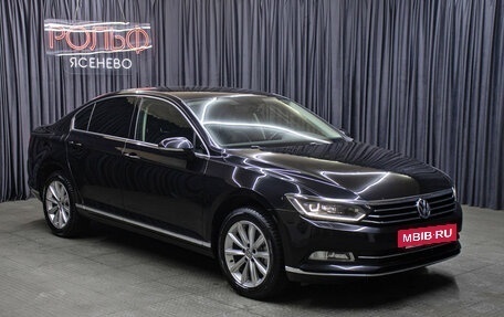 Volkswagen Passat B8 рестайлинг, 2017 год, 1 798 000 рублей, 3 фотография