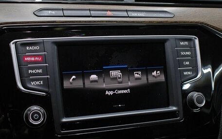 Volkswagen Passat B8 рестайлинг, 2017 год, 1 798 000 рублей, 19 фотография