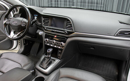 Hyundai Elantra VI рестайлинг, 2019 год, 1 598 000 рублей, 12 фотография