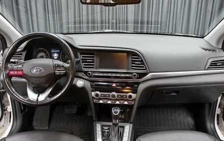 Hyundai Elantra VI рестайлинг, 2019 год, 1 598 000 рублей, 14 фотография