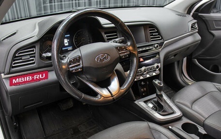Hyundai Elantra VI рестайлинг, 2019 год, 1 598 000 рублей, 16 фотография