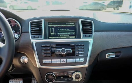 Mercedes-Benz GL-Класс, 2015 год, 4 000 000 рублей, 10 фотография