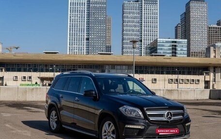 Mercedes-Benz GL-Класс, 2015 год, 4 000 000 рублей, 3 фотография