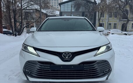 Toyota Camry, 2018 год, 2 700 000 рублей, 1 фотография