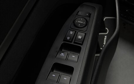 Hyundai Elantra VI рестайлинг, 2020 год, 1 850 000 рублей, 10 фотография