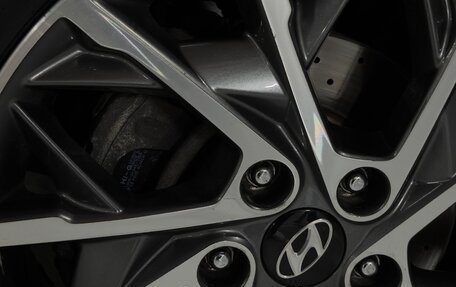 Hyundai Elantra VI рестайлинг, 2020 год, 1 850 000 рублей, 9 фотография