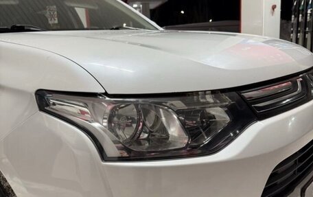 Mitsubishi Outlander III рестайлинг 3, 2012 год, 1 100 000 рублей, 17 фотография