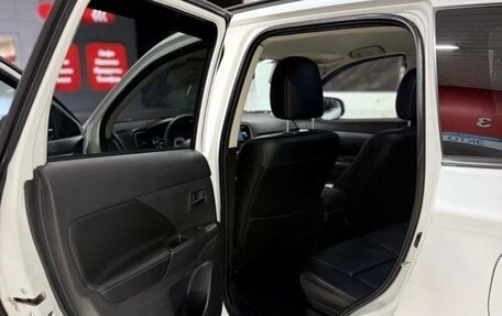 Mitsubishi Outlander III рестайлинг 3, 2012 год, 1 100 000 рублей, 22 фотография