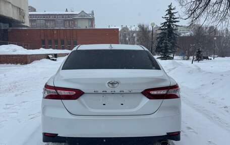 Toyota Camry, 2018 год, 2 700 000 рублей, 2 фотография