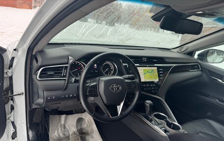 Toyota Camry, 2018 год, 2 700 000 рублей, 13 фотография