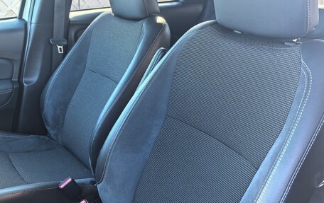 Toyota Yaris III рестайлинг, 2018 год, 1 599 000 рублей, 14 фотография