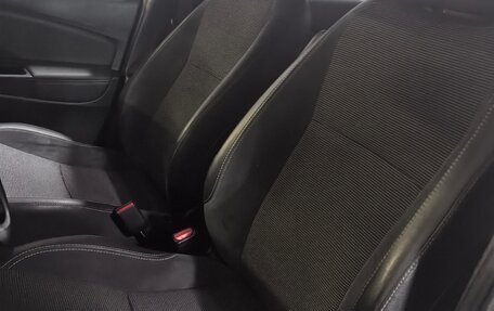 Toyota Yaris III рестайлинг, 2018 год, 1 599 000 рублей, 26 фотография