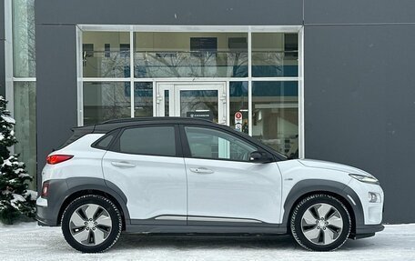 Hyundai Kona I, 2018 год, 1 979 000 рублей, 6 фотография
