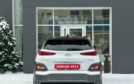 Hyundai Kona I, 2018 год, 1 979 000 рублей, 4 фотография