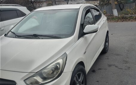 Hyundai Solaris II рестайлинг, 2012 год, 415 000 рублей, 9 фотография