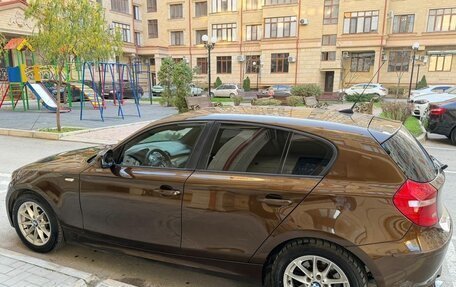BMW 1 серия, 2010 год, 650 000 рублей, 3 фотография