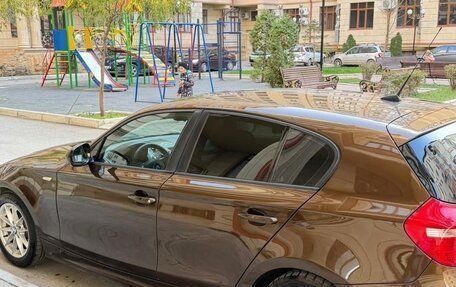 BMW 1 серия, 2010 год, 650 000 рублей, 8 фотография