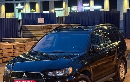 Mitsubishi Outlander III рестайлинг 3, 2011 год, 1 100 000 рублей, 1 фотография