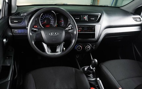 KIA Rio III рестайлинг, 2011 год, 697 000 рублей, 6 фотография