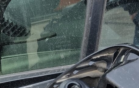 Toyota Prius IV XW50, 2017 год, 1 650 000 рублей, 11 фотография