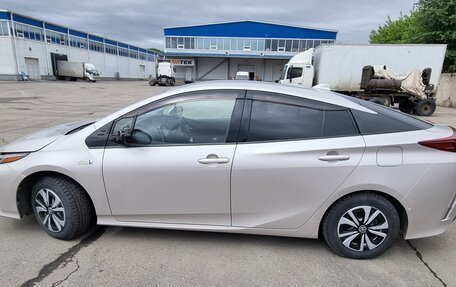 Toyota Prius IV XW50, 2017 год, 1 650 000 рублей, 17 фотография