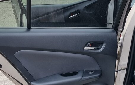 Toyota Prius IV XW50, 2017 год, 1 650 000 рублей, 15 фотография