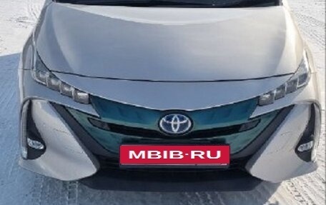 Toyota Prius IV XW50, 2017 год, 1 650 000 рублей, 22 фотография