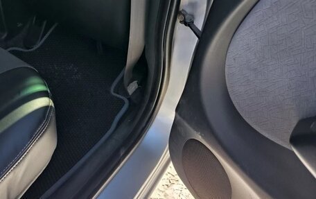 Honda Fit III, 2001 год, 520 000 рублей, 14 фотография