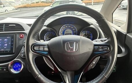 Honda Fit Shuttle I рестайлинг, 2015 год, 630 000 рублей, 13 фотография