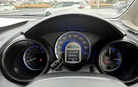 Honda Fit Shuttle I рестайлинг, 2015 год, 630 000 рублей, 14 фотография