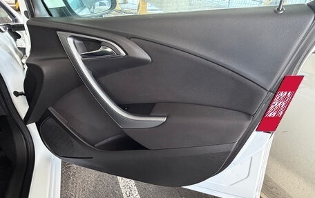 Opel Astra J, 2013 год, 1 090 000 рублей, 13 фотография