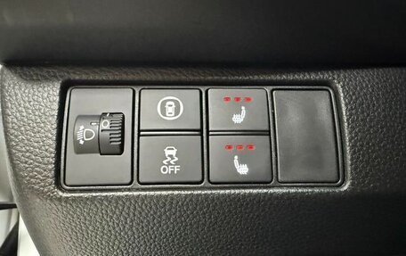 Honda Vezel, 2023 год, 2 200 000 рублей, 17 фотография