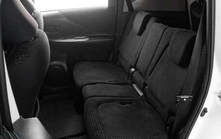 Toyota Ractis I, 2009 год, 749 000 рублей, 7 фотография