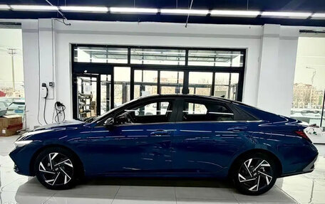 Hyundai Elantra, 2023 год, 1 800 077 рублей, 6 фотография