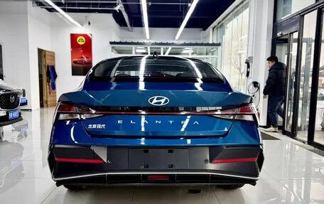 Hyundai Elantra, 2023 год, 1 800 077 рублей, 4 фотография