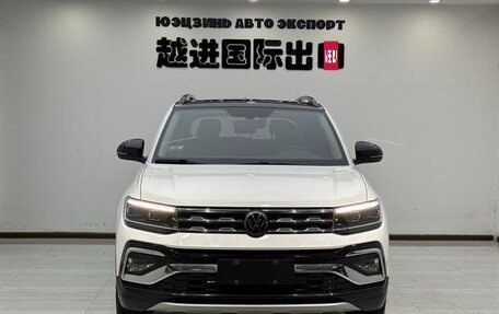 Volkswagen T-Cross I, 2022 год, 1 830 000 рублей, 2 фотография